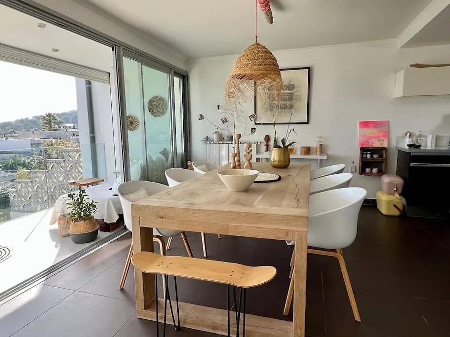 Maison D'Artiste Vue Mer & Jacuzzi Vallauris 0*,