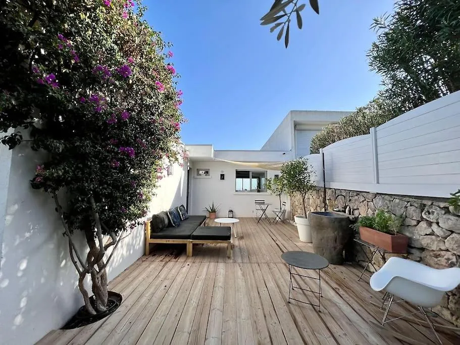 Maison D'Artiste Vue Mer & Jacuzzi Vallauris 0*,  Francia